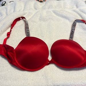 Victoria’s Secret push up bra